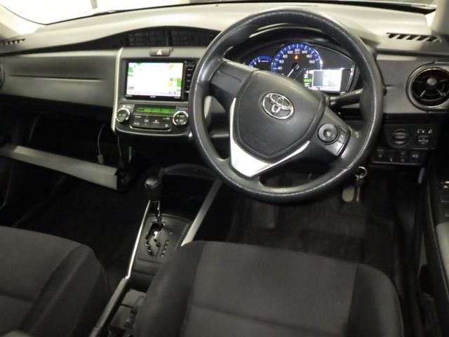 2015 Toyota Corolla Fielder ハイブリッド auction photo 3