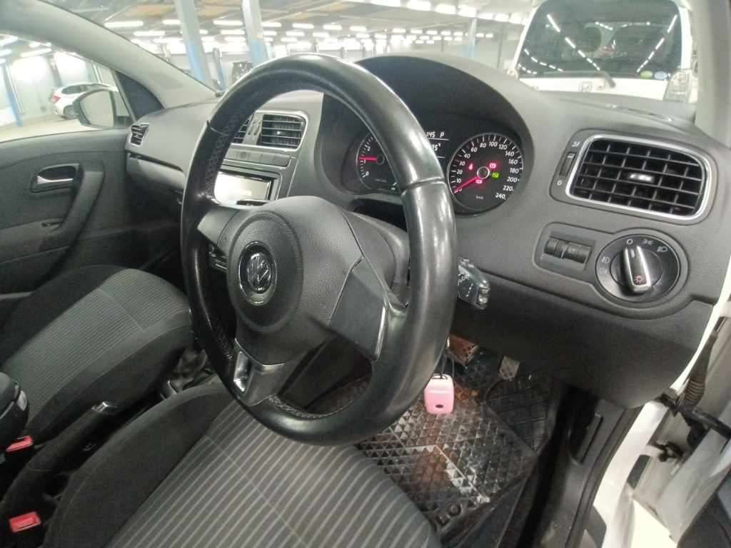 2011 Volkswagen VW ポロ TSIハイライン auction photo 9