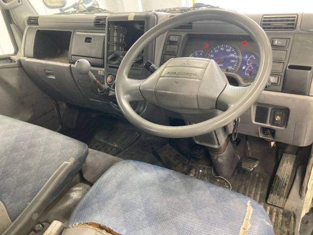 2004 Mitsubishi Fuso Canter * auction photo 2