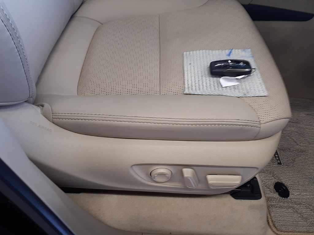 2023 Toyota Land Cruiser ZX 4WD auction photo 10