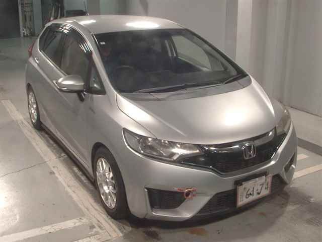 2016 Honda Fit Hybrid F Package Japan auction vehicle