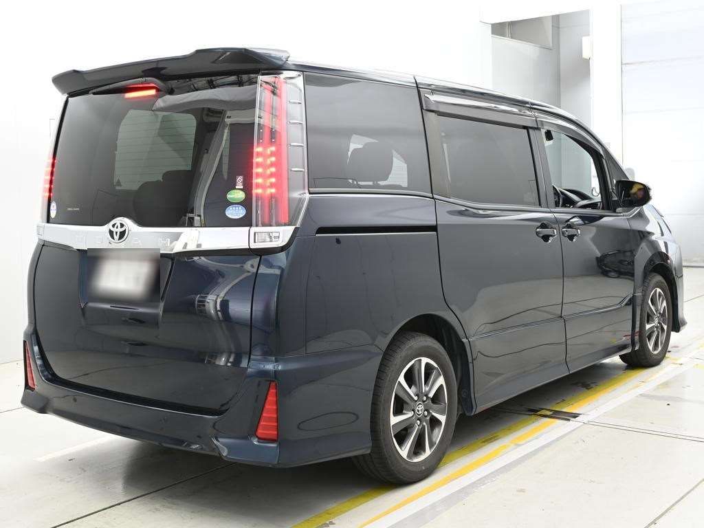2020 Toyota Noah Si auction photo 2