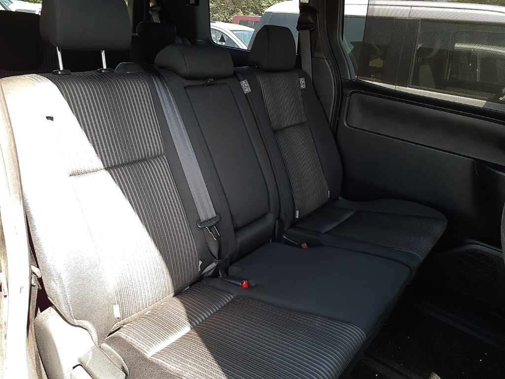 2020 Toyota Noah Si auction photo 11