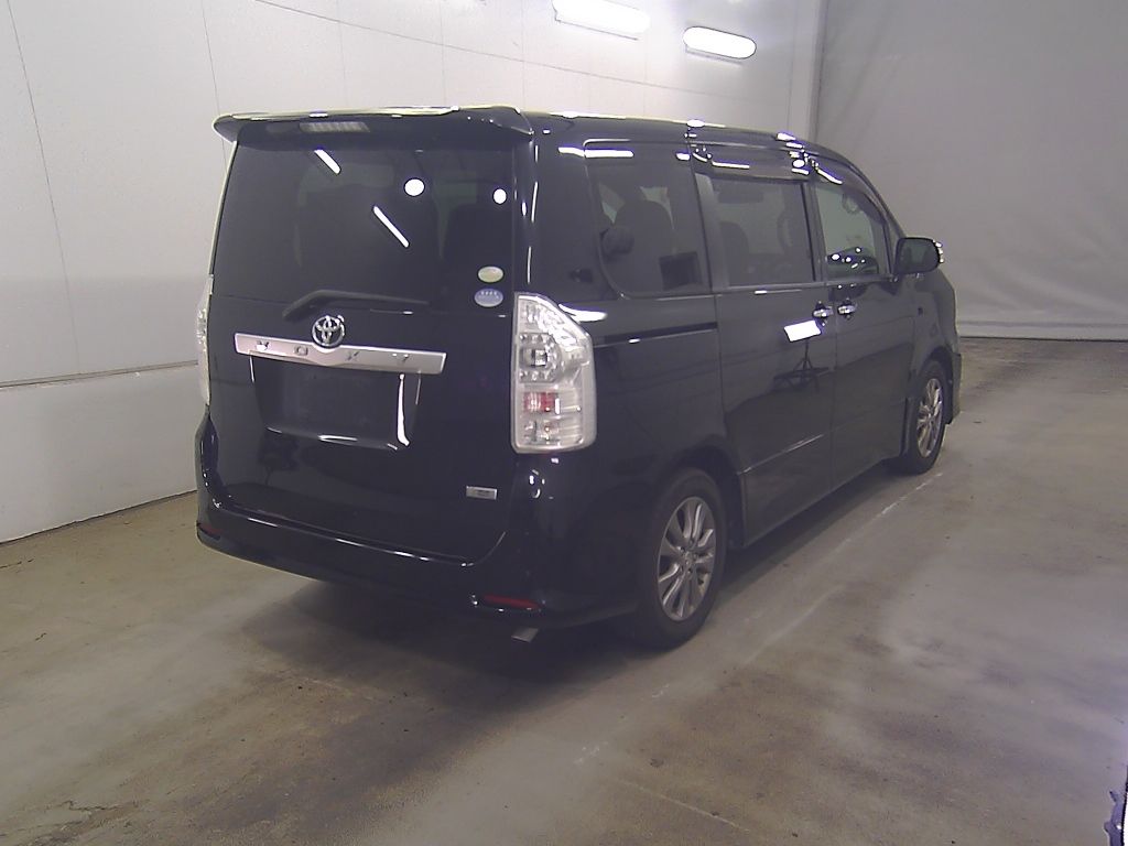 2011 Toyota Voxy ZS煌 7人 auction photo 2