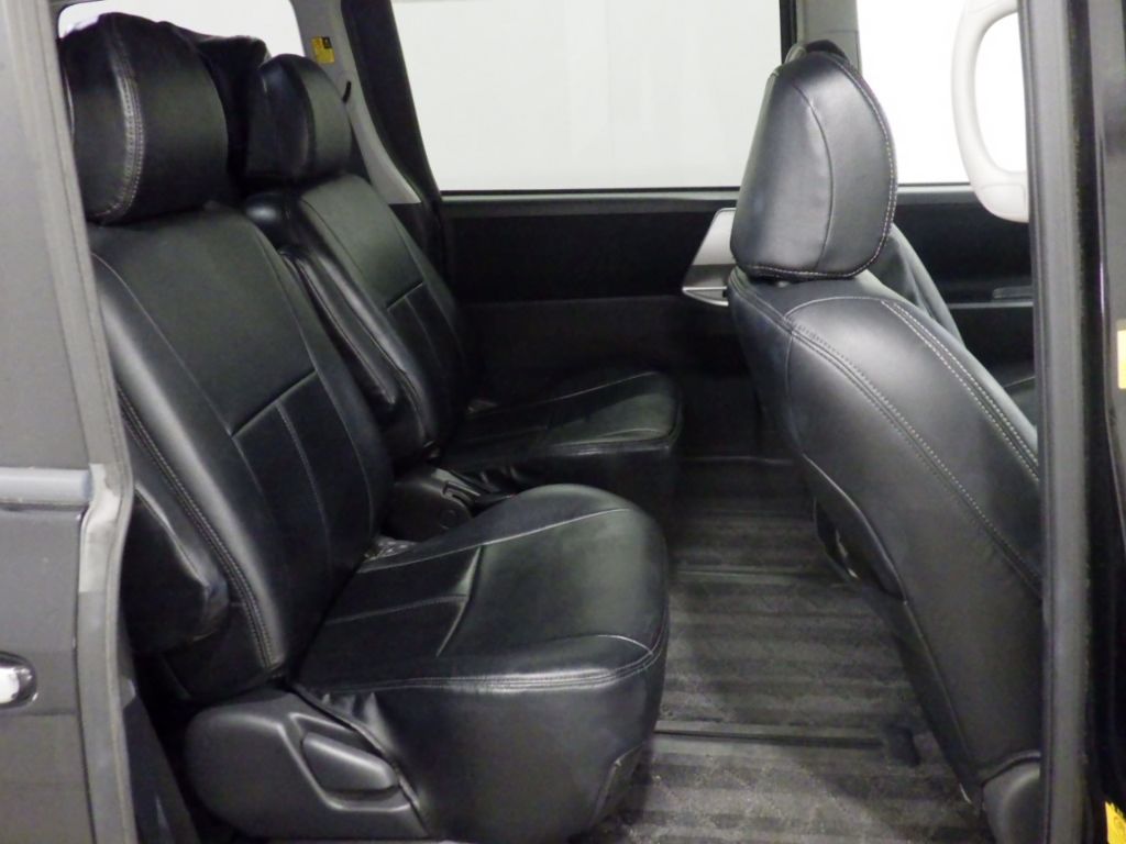 2011 Toyota Voxy ZS煌 7人 auction photo 7