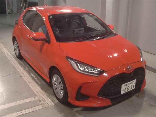 Japan Auction Vehicles 12 2024 Toyota Yaris ハイブリッドZ auction photo