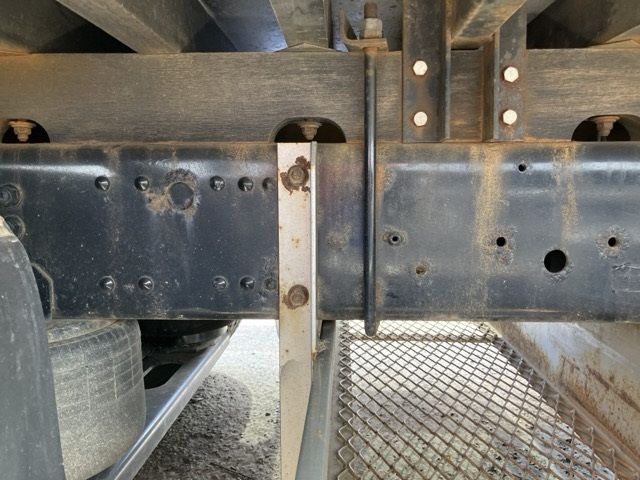 2018 Mitsubishi Fuso Fighter Flat crane, 3-stage auction photo 13