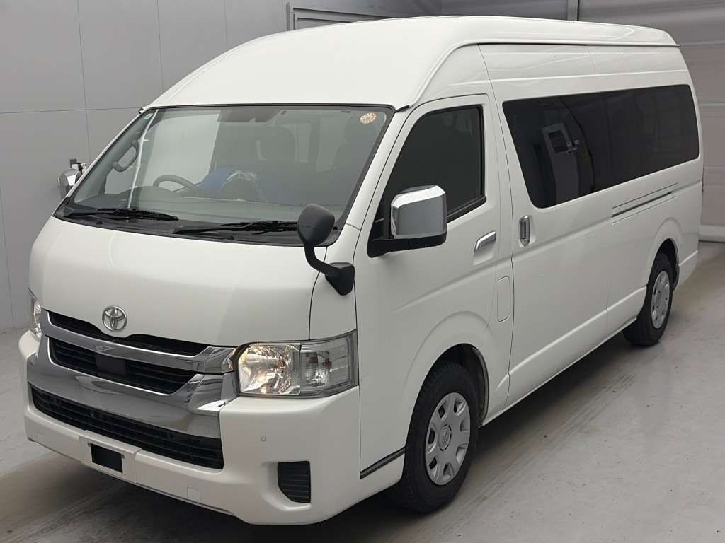2022 Toyota Hiace グランドキャビン Japan auction vehicle