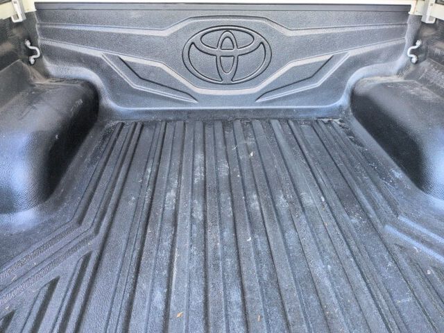 2021 Toyota Hilux Z 4WD auction photo 6