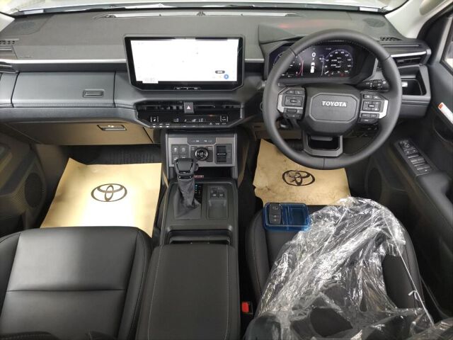 2026 Toyota Hilux Z 4WD auction photo 3