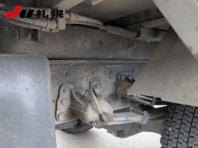 2003 Isuzu Forward auction photo 7