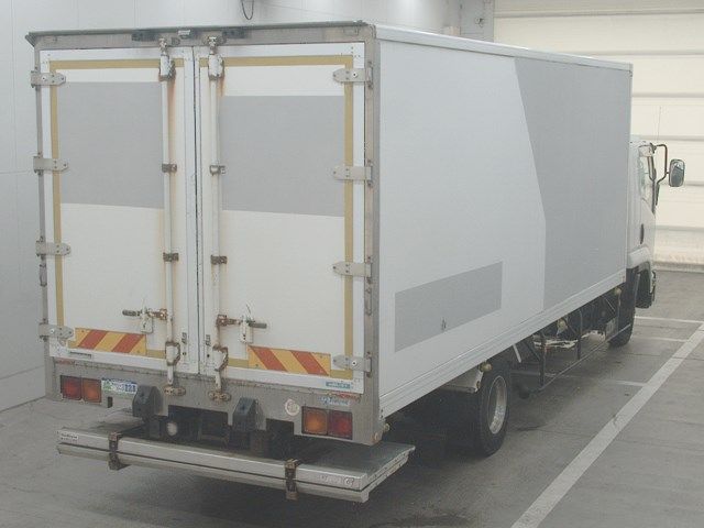 2013 Isuzu Forward Refrigerated and frozen trucks auction photo 2