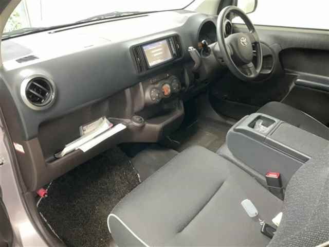 2016 Toyota Passo auction photo 3