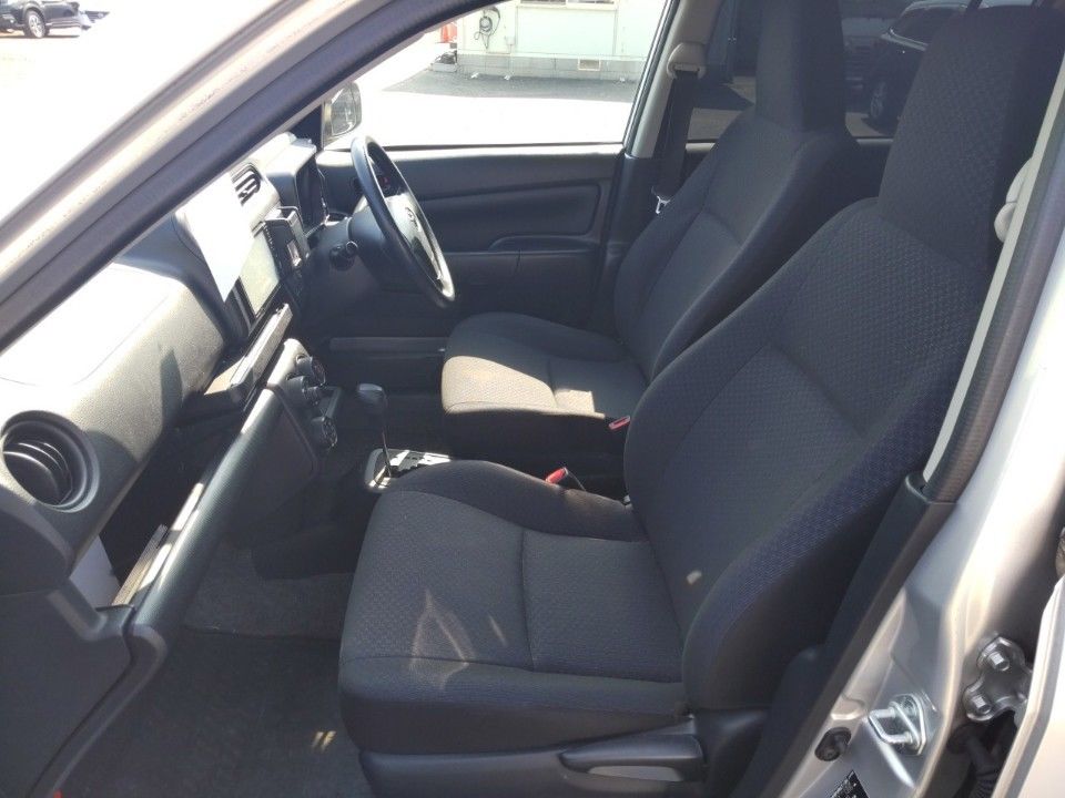 2016 Toyota Succeed auction photo 16