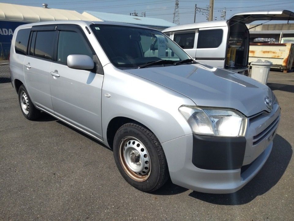 2016 Toyota Succeed auction photo 4