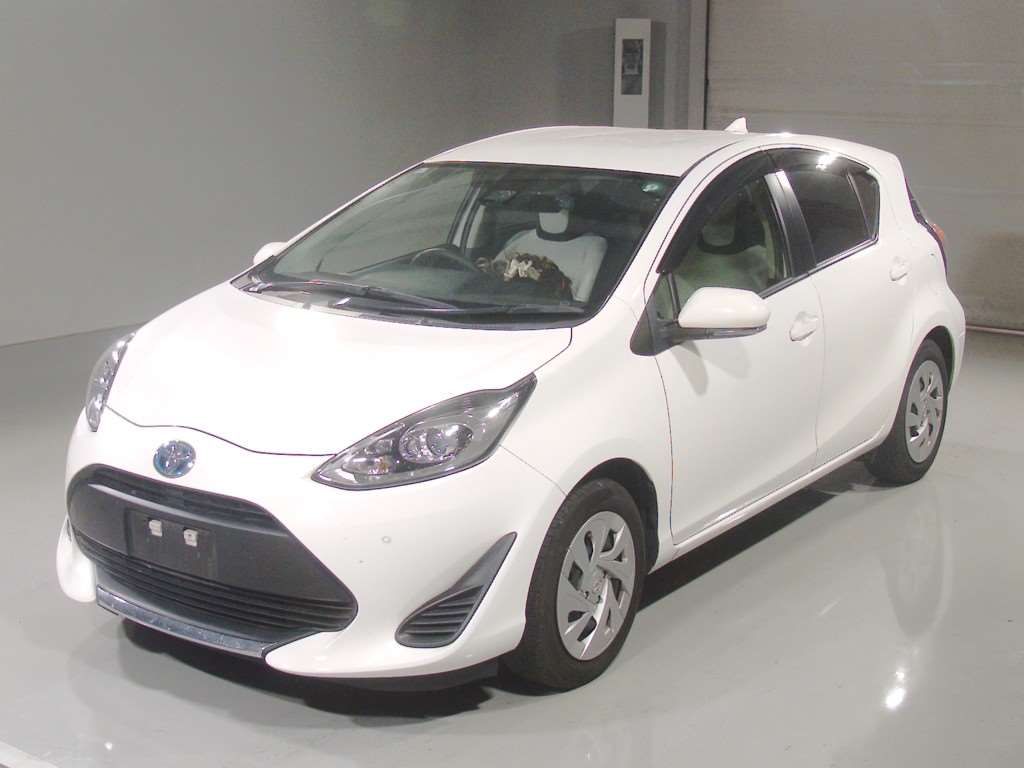 Japan Auction Vehicles 4 2021 Toyota Aqua Sビジネスパッケージ auction photo