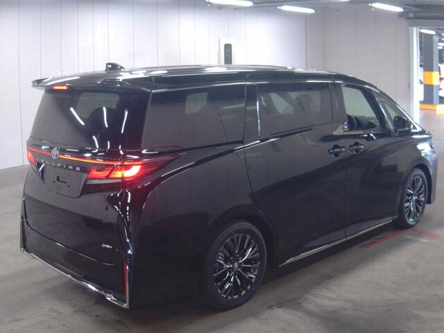 2026 Toyota Vellfire Z Premier auction photo 5