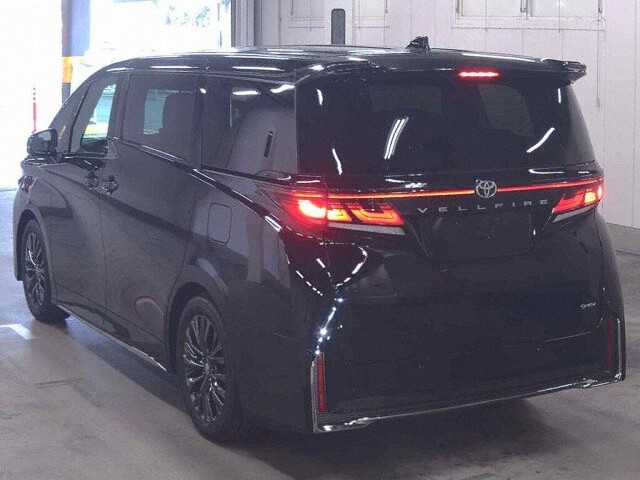 2026 Toyota Vellfire Z Premier auction photo 2