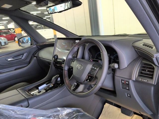 2026 Toyota Vellfire Z Premier auction photo 3