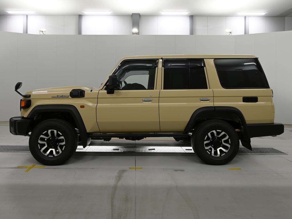 2024 Toyota Land Cruiser 70 AX 4WD auction photo 4