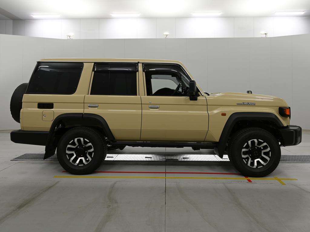 2024 Toyota Land Cruiser 70 AX 4WD auction photo 3
