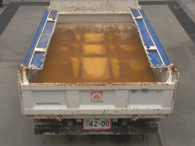 2013 Isuzu エルフT 3-ton dump truck, 3-person crew auction photo 7