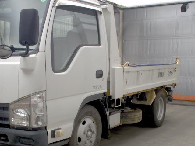 2013 Isuzu エルフT 3-ton dump truck, 3-person crew auction photo 4