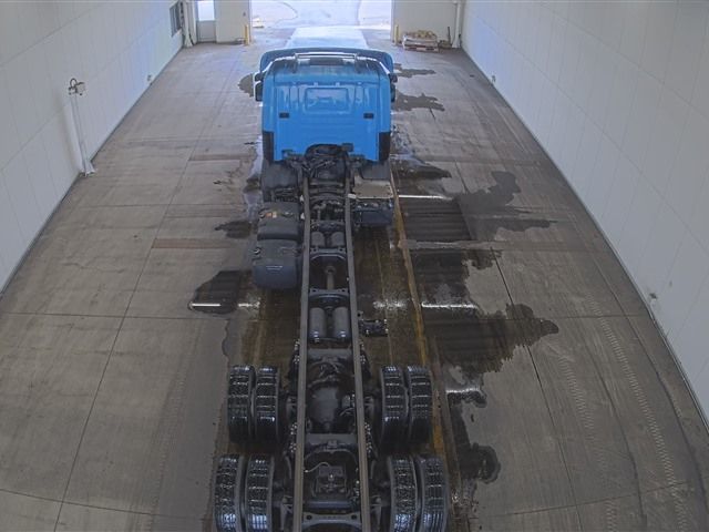 2017 Hino chassis auction photo 3