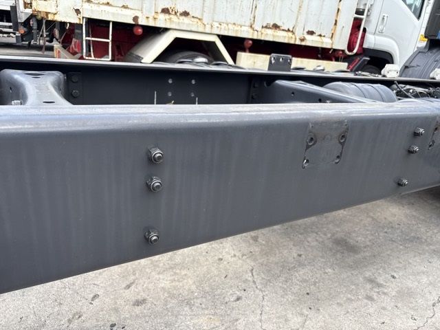 2017 Hino chassis auction photo 15