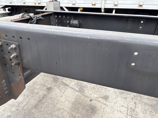 2017 Hino chassis auction photo 14