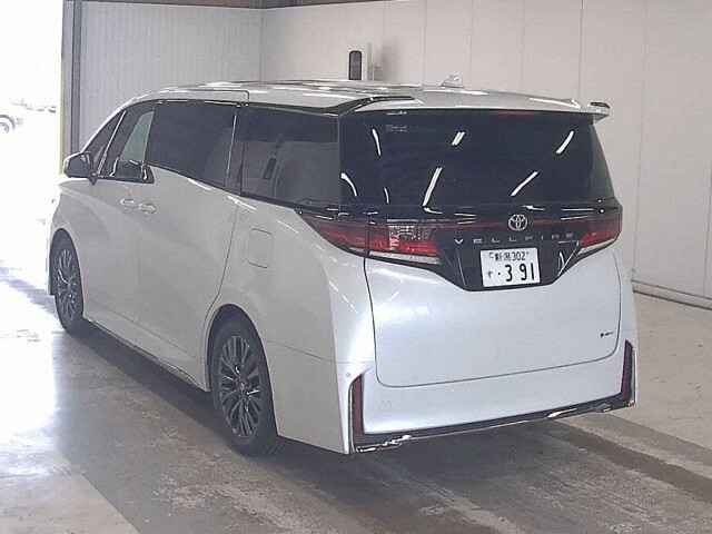2026 Toyota Vellfire Z Premier selected Japan auction vehicle