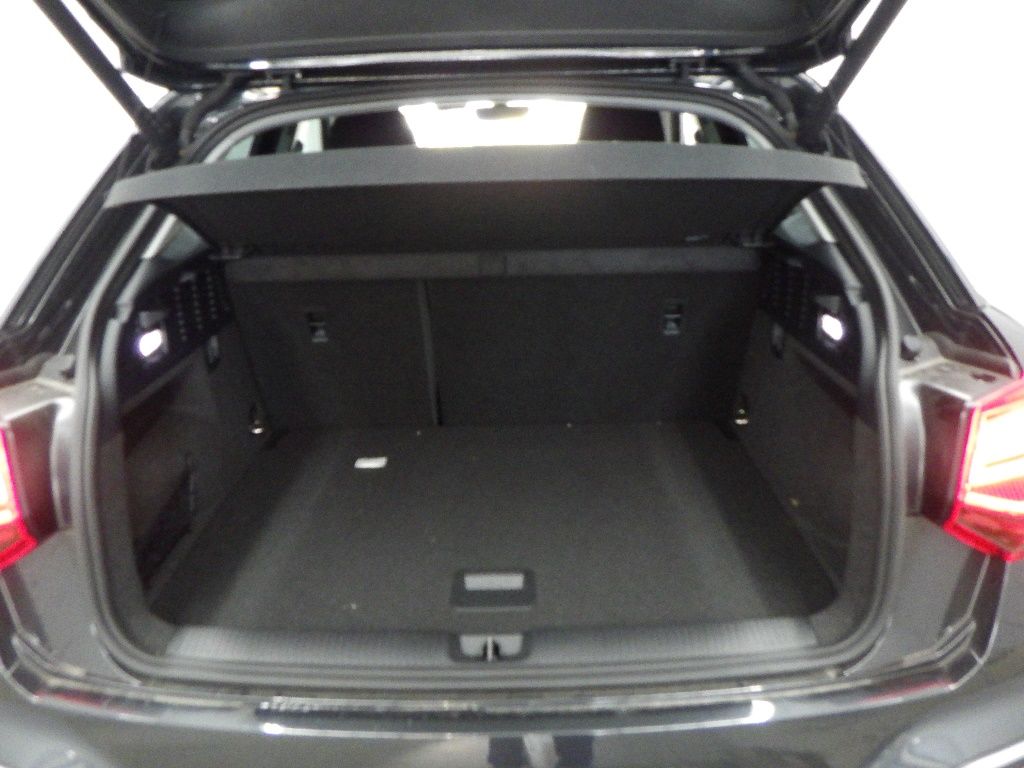 2024 Audi Q2 35 TFSI Advanced auction photo 11