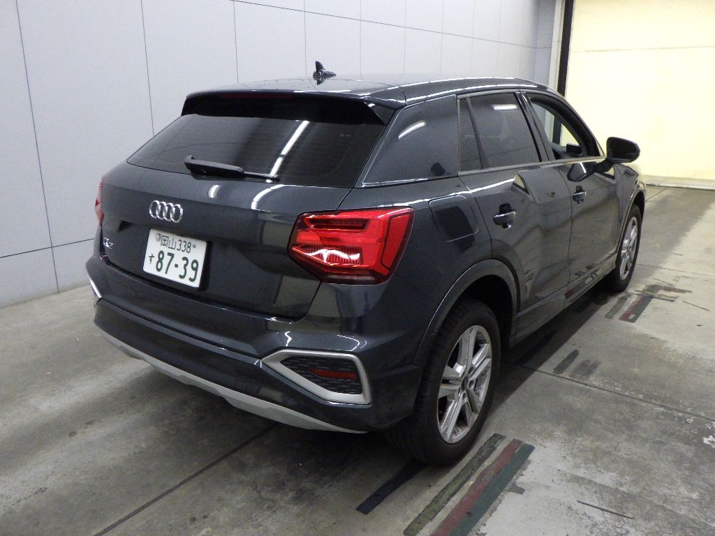 2024 Audi Q2 35 TFSI Advanced auction photo 2