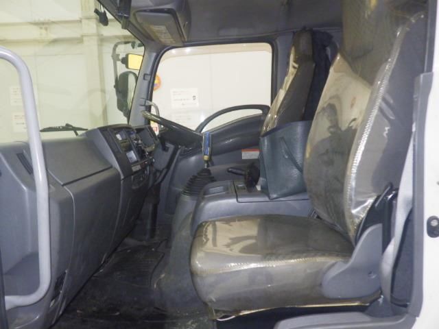 2013 Isuzu Forward クレーン付 auction photo 8