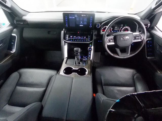 2024 Toyota Land Cruiser ZX 4WD auction photo 3
