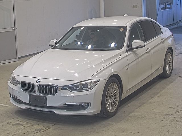 2012 BMW 3 Series 320I ラグジュアリー Japan auction vehicle