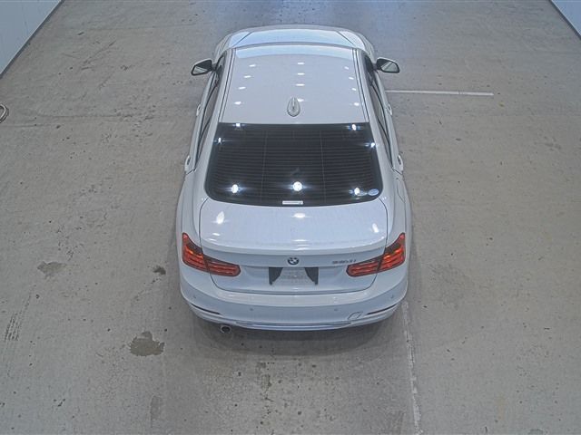 2012 BMW 3 Series 320I ラグジュアリー auction photo 3