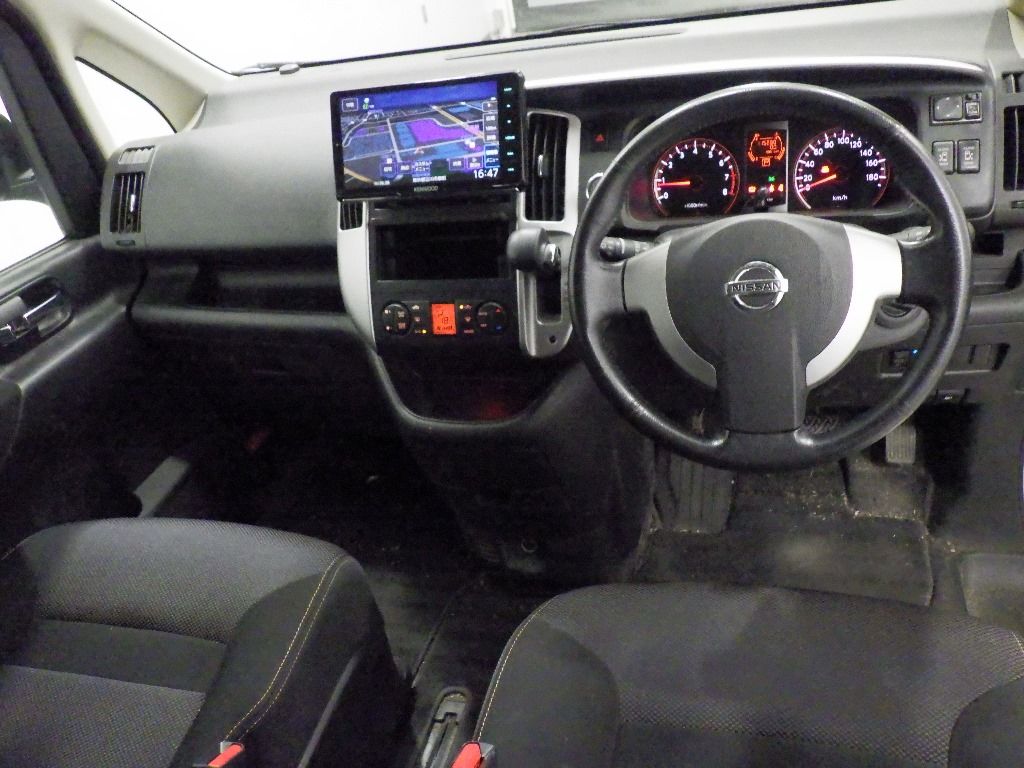 2009 Nissan Serena ハイウェイスター auction photo 3