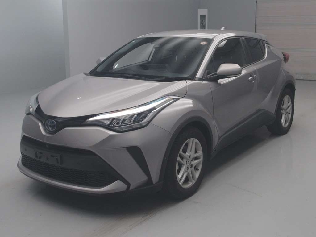 2022 Toyota C-HR S Japan auction vehicle