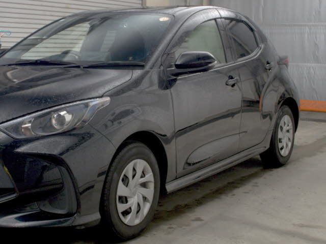 2021 Toyota Yaris Hybrid X auction photo 4