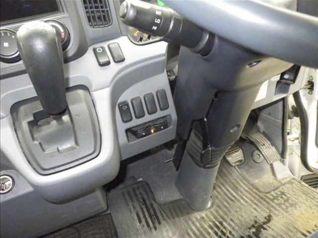 2016 Mitsubishi Fuso Canter Flatbed auction photo 7