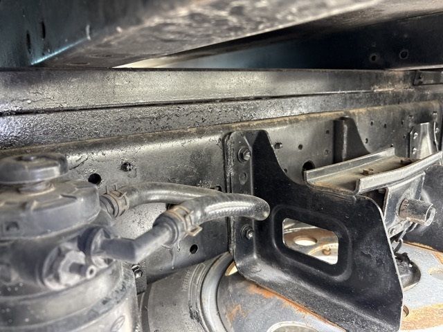 2015 Hino Dutro ヒラ 4WD auction photo 12