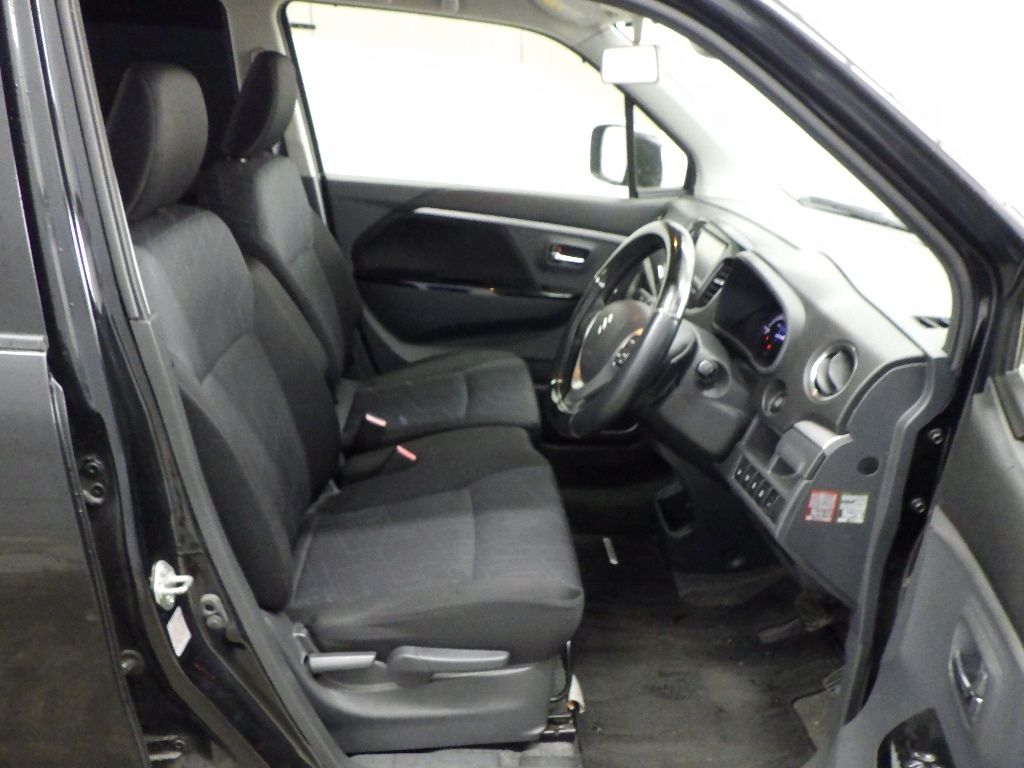 2015 Suzuki Wagon R スティングレーT auction photo 6