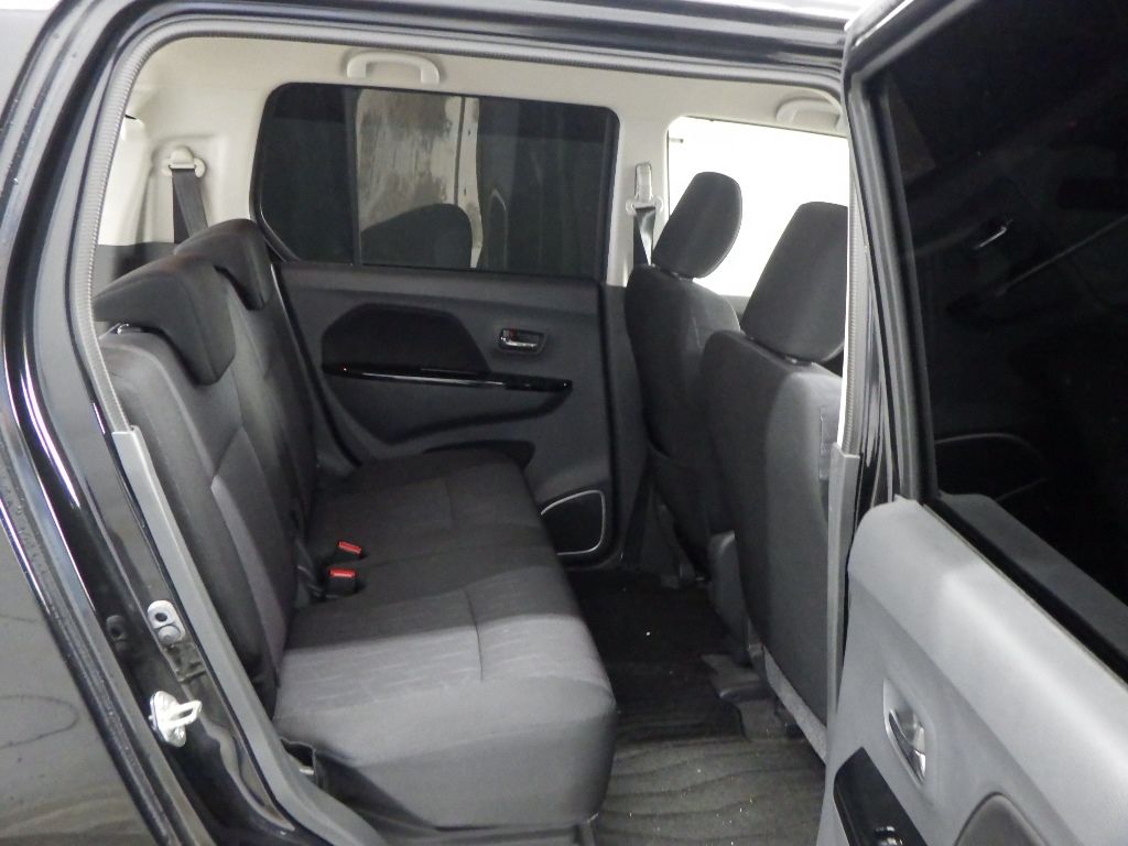 2015 Suzuki Wagon R スティングレーT auction photo 7