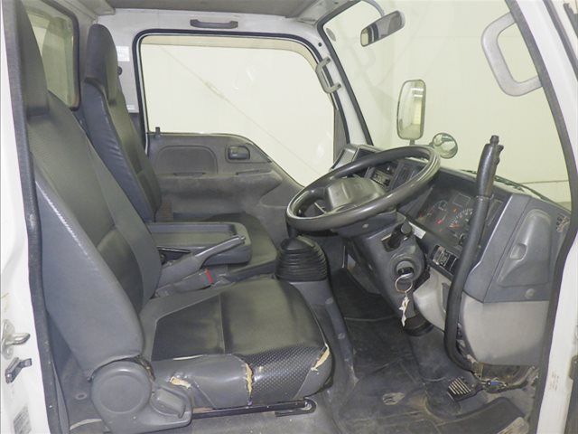2013 Isuzu Elf dump auction photo 5
