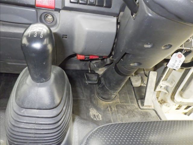2013 Isuzu Elf dump auction photo 7