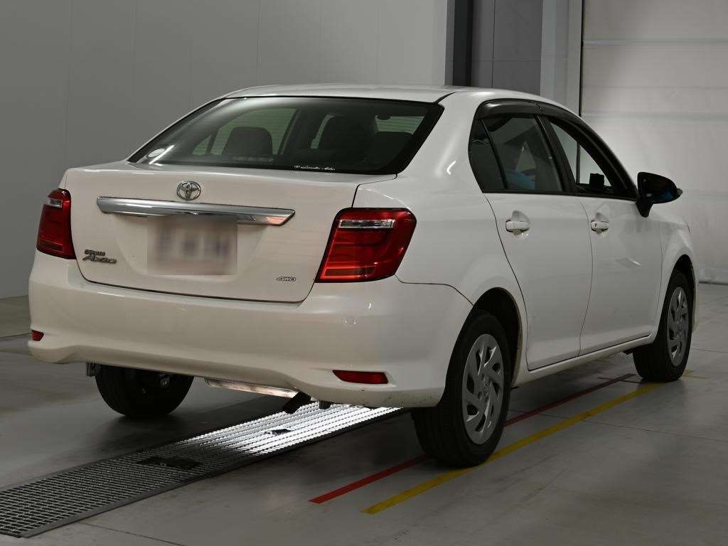 2021 Toyota Corolla Axio EX 4WD auction photo 2