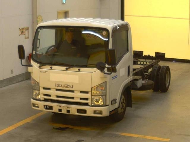 2013 Isuzu Elf chassis Japan auction vehicle