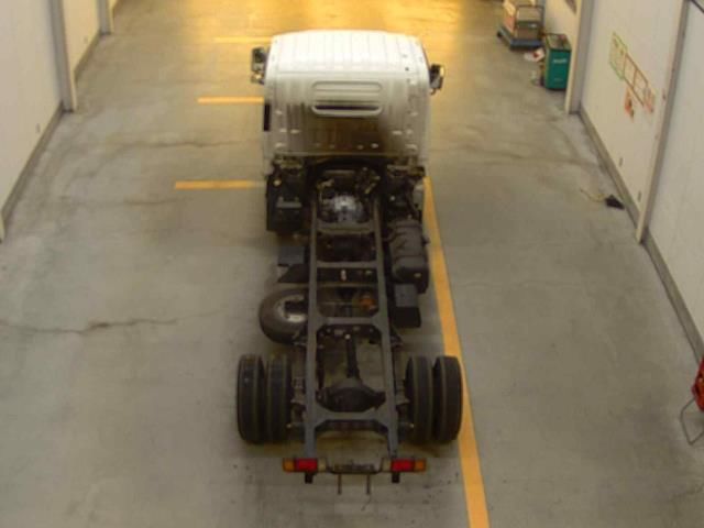 2013 Isuzu Elf chassis auction photo 3