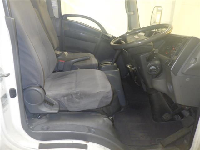 2013 Isuzu Elf chassis auction photo 5